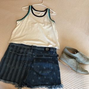 Mossimo Woman’s L white & blue tank NWT
